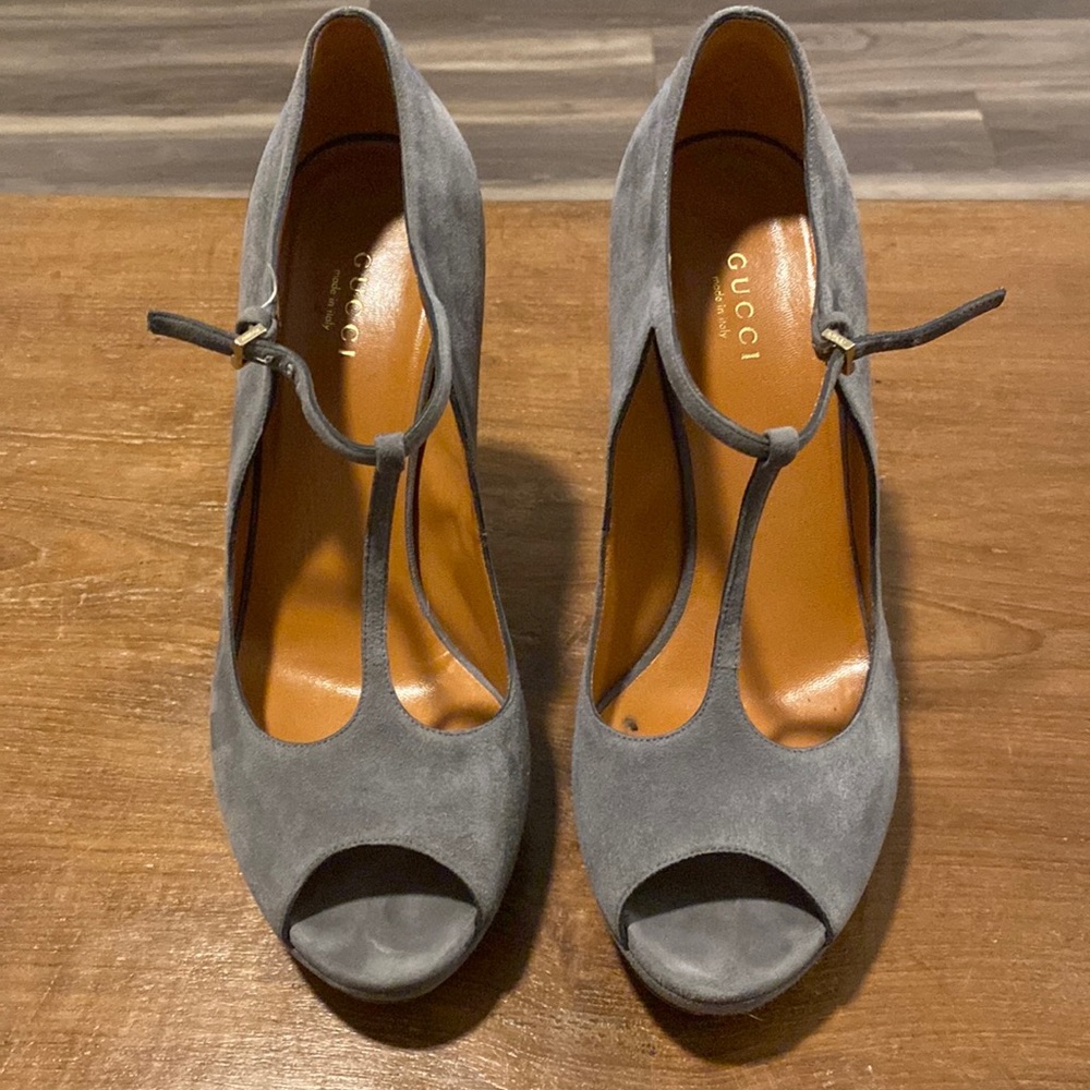Gucci grey suede t-strap heels (size 38.5, similar to size 8.5)